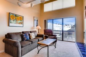 Posezení v ubytování Axtel 1 Br Loft AX410