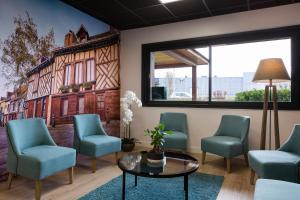 Posezení v ubytování Brit Hotel Confort Amiens