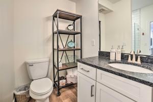Ένα μπάνιο στο Traverse City Condo Half Mi to Front Street! +16 φωτογραφίες