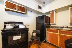 Η κουζίνα ή μικρή κουζίνα στο Hazlehurst Vacation Rental with Shared Yard!