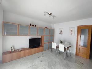 Televízia a/alebo spoločenská miestnosť v ubytovaní San Juan nº10