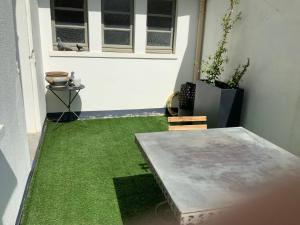 Fotografia z galérie ubytovania Bel appartement avec terrasse, climatisation, poêle, garage v destinácii Villeneuve-sur-Lot
