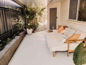 Postel nebo postele na pokoji v ubytování Pandanus Villa - #3 + 16 fotografií