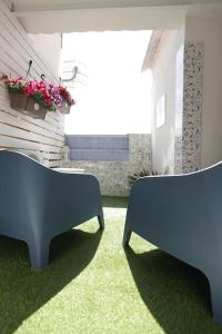 A seating area at Santa Chiara Luxury House