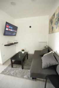 A seating area at Santa Chiara Luxury House