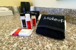 Gallery image of Lake Logan Inn in Logan +12 photos