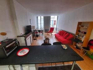 Część wypoczynkowa w obiekcie Charmant T2 au cœur de Bayonne, proche commodités - FR-1-239-891