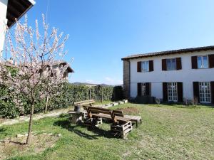 Gallery image of Spacious Hillstay, Piedmont in Casasco +32 photos