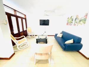 Televisyen dan/atau pusat hiburan di Uchuva beach house