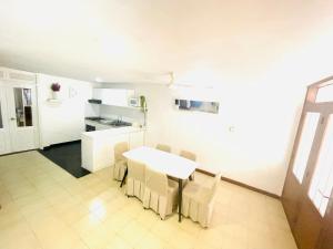 Dapur atau dapur kecil di Uchuva beach house