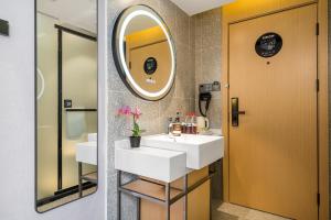 Koupelna v ubytování Meego Smart Select Hotel