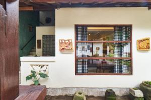 苏卡瓦提Rumah Paros & Gallery的相册照片