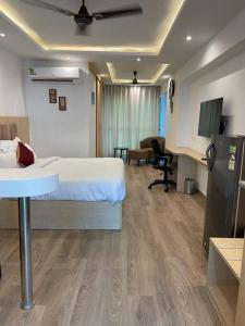 Et tv og/eller underholdning på 1 bedroom self catring apartment