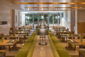 Restaurace v ubytování Park Rotana Abu Dhabi