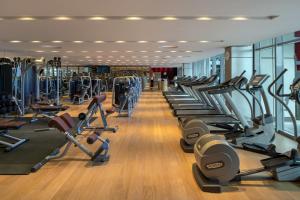 Fitness centrum a/nebo fitness zařízení v ubytování Park Rotana Abu Dhabi