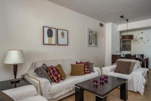 Posedenie v ubytovaní Alamar apartment with pool in La Cala by Costarentals - Ref 97