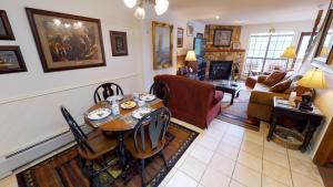 Et opholdsområde på Casa Nueva #6 Townhouse With Wifi