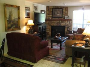 Et opholdsområde på Casa Nueva #6 Townhouse With Wifi