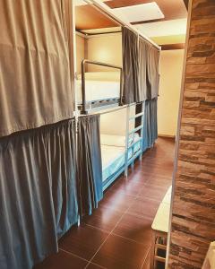 - une chambre avec 2 lits superposés dans l'établissement Alojamiento Camino Portugues, à O Porriño