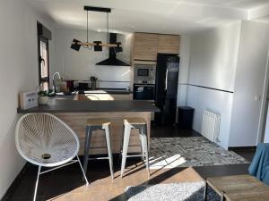 A kitchen or kitchenette at Mirador del Río