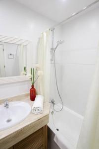 Ένα μπάνιο στο Bahía Relax Puerto de Sóller +28 φωτογραφίες
