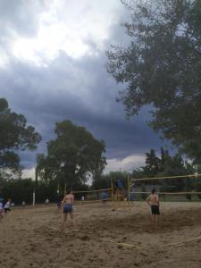 Hostia v ubytovaní Nisi Glamping