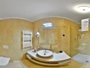 Koupelna v ubytování Hotel Condor Tulcea + 30 fotografií