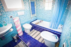 Vannituba majutusasutuses Laura's Brother - Close to St. John's Basilica +23 fotot