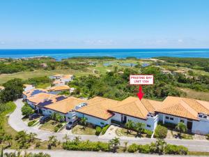 Fotografie z fotogalerie ubytování Pristine Bay Villa 1304 with large pool - 3 bedroom condo v destinaci Roatán