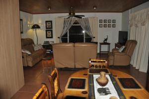 Gallery image of Milkwood Holiday Home in Marloth Park