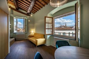 A seating area at YiD Lovely Duomo suite Apt