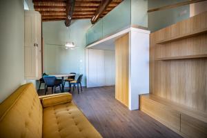 A seating area at YiD Lovely Duomo suite Apt
