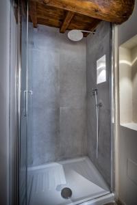 A bathroom at YiD Lovely Duomo suite Apt