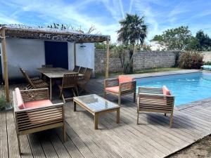 Zdjęcie z galerii obiektu Grande maison de village avec piscine w mieście Sainte-Marie-de-Ré