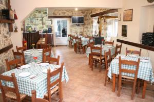 Restaurant o un lloc per menjar a Porofarago