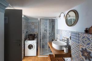 Kúpeľňa v ubytovaní Villa Selva Luxury Lakeview Apartment + 37 fotografií