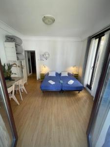 Postel nebo postele na pokoji v ubytování Gurtxu Rooms by Sun Sebastián