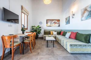 A television and/or entertainment centre at Apartamento Atalaya Golf