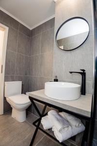 Koupelna v ubytování CooZee Apartment