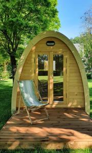 Ogród w obiekcie Cabane 2/3 pers au Camping les Patis