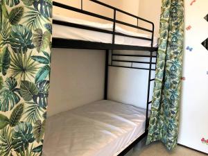 Posteľ alebo postele v izbe v ubytovaní Studio lumineux près du centre avec balcon, parking privé et vélos - Le Pouliguen - FR-1-392-216