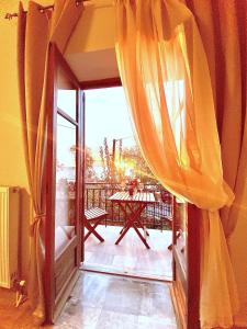 Балкон или терраса в Hermes Hotel