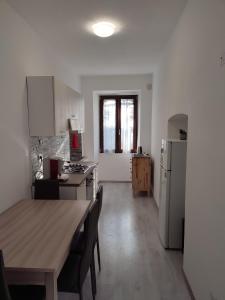 A kitchen or kitchenette at Casa Levante