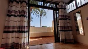 Balkón nebo terasa v ubytování SIMPLE Apartment Frontera Primavera POOL in South TENERIFE