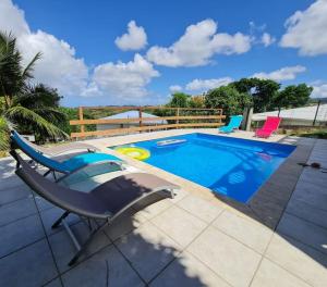 Gallery image of Idéal groupe : Villa 150m2 + piscine + vue mer in La Trinité