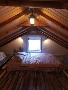 Ein Bett oder Betten in einem Zimmer der Unterkunft Sunny Bay House
