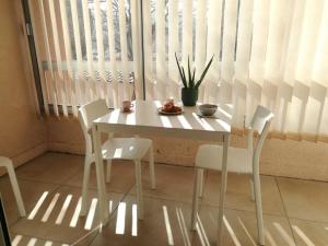 Zdjęcie z galerii obiektu Joli Studio à Sanary-sur-Mer w mieście Sanary-sur-Mer