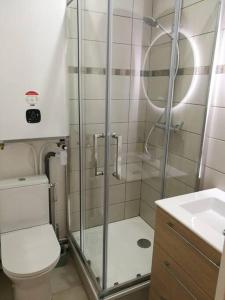 Łazienka w obiekcie Joli Studio à Sanary-sur-Mer