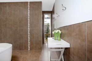 Ένα μπάνιο στο Bright Bliss Luxury Guesthouse +13 φωτογραφίες