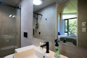 Vannituba majutusasutuses On The Edge Luxury